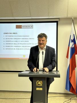 Župan dr. Peter Verlič se je zahvalil za opravljeno delo in nam namenil vzpodbudne besede za naprej